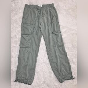 Nicole Miller Sage Green Pants. Size S